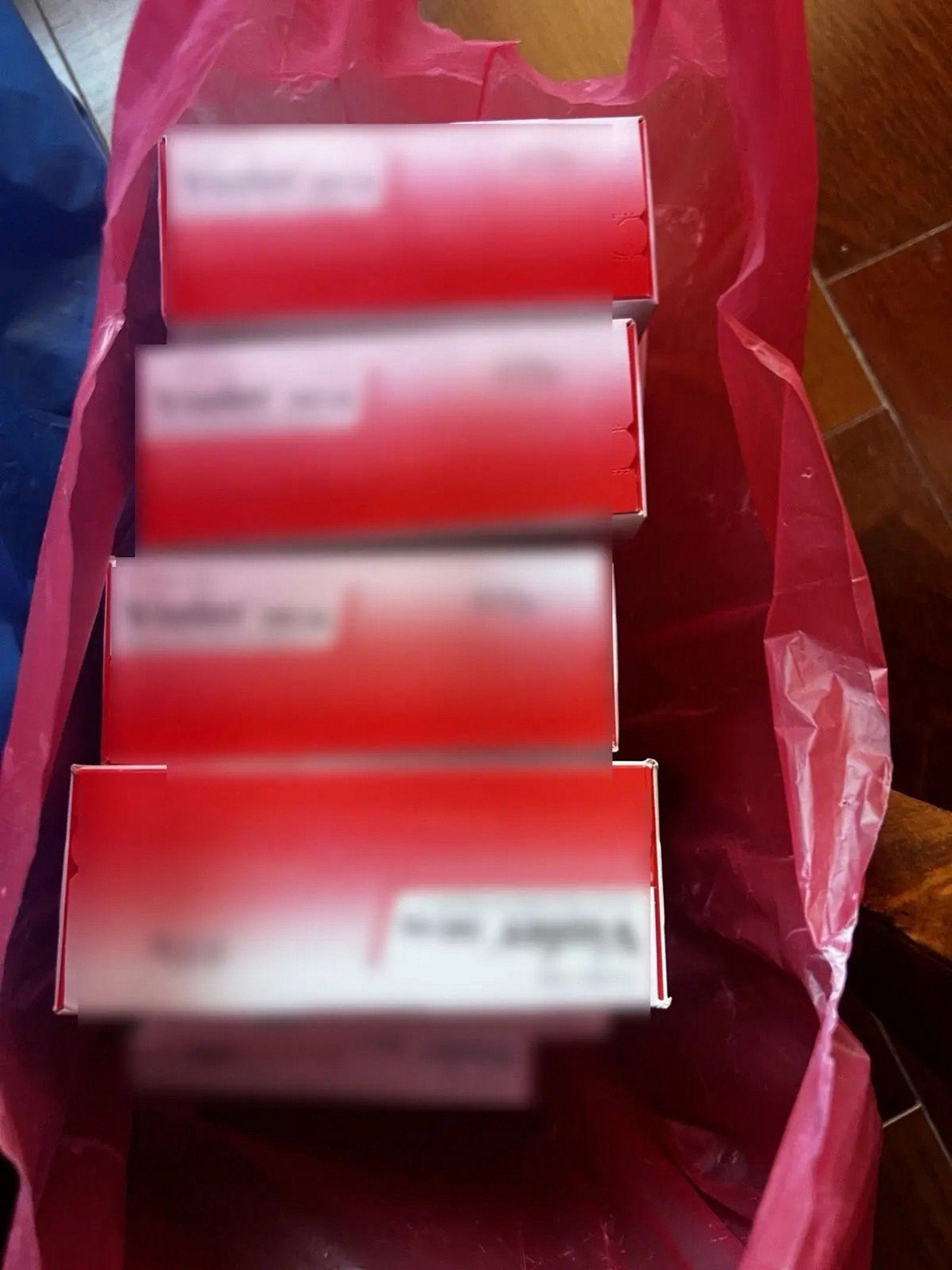 Μέρος των κατασχεθέντων από τις έρευνες για την απάτη σε βάρος του ΕΟΠΥΥ.