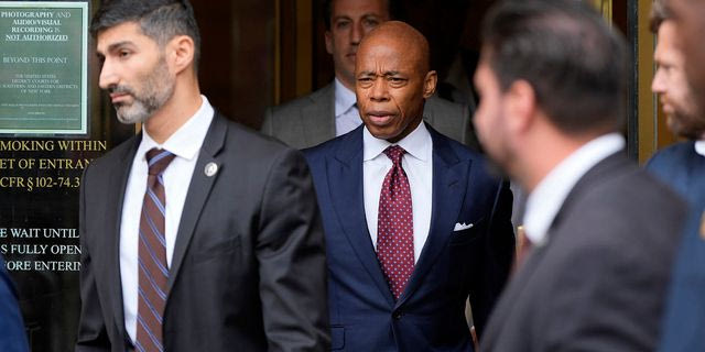 Δήμαρχος Νέας Υόρκης: Δηλώνει αθώος στις κατηγορίες για διαφθορά και δωροδοκία από Τούρκους