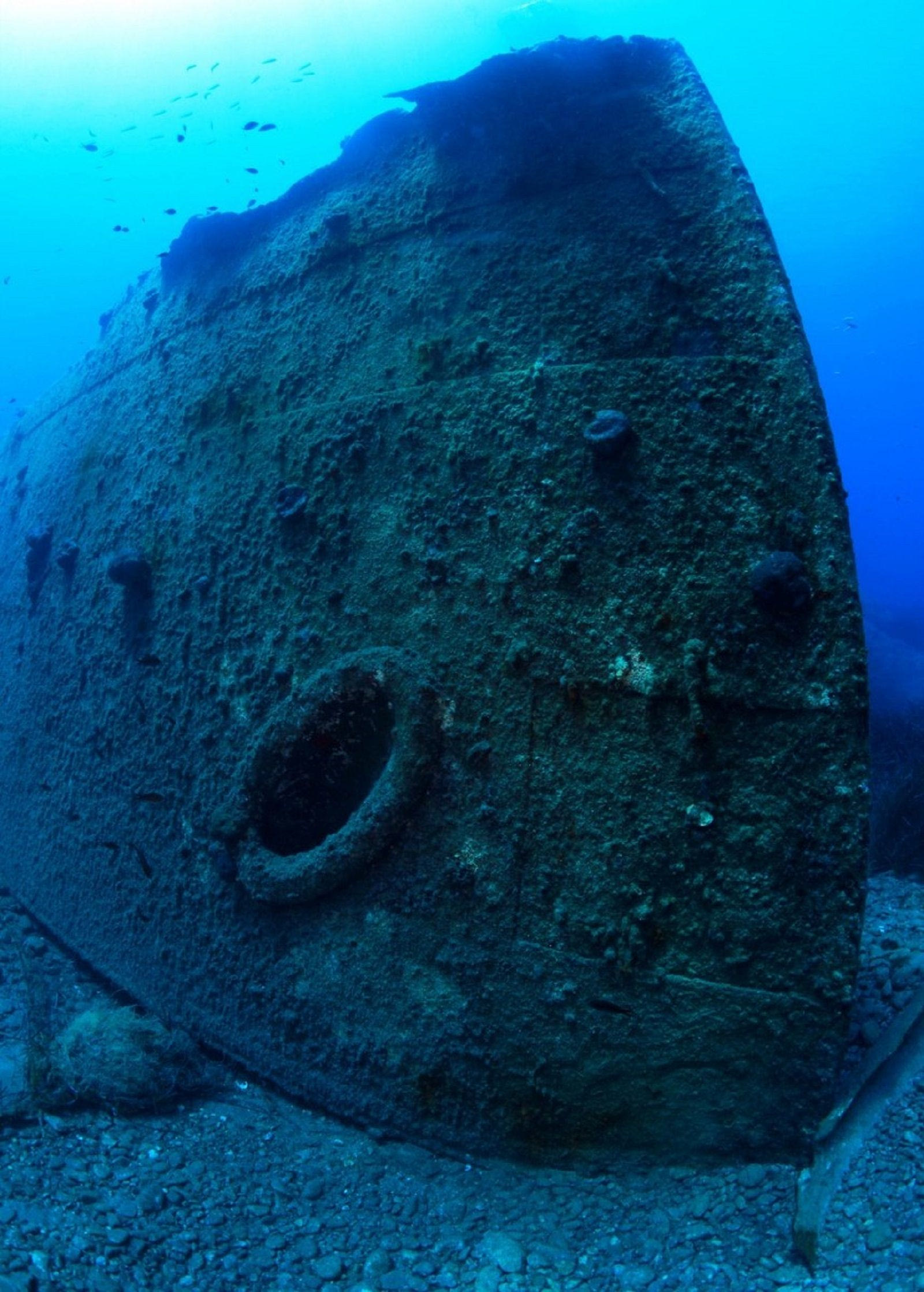 Eικόνες από το ατμόπλοιο ΑΔΡΙΑΣ, το μοναδικό ναυάγιο της Φαλκονέρας, που βυθίστηκε πριν από 73 χρόνια μετά από προσάραξη.