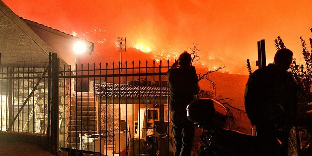 Τραγωδία στην Κορινθία: Δύο νεκροί από τη φωτιά
