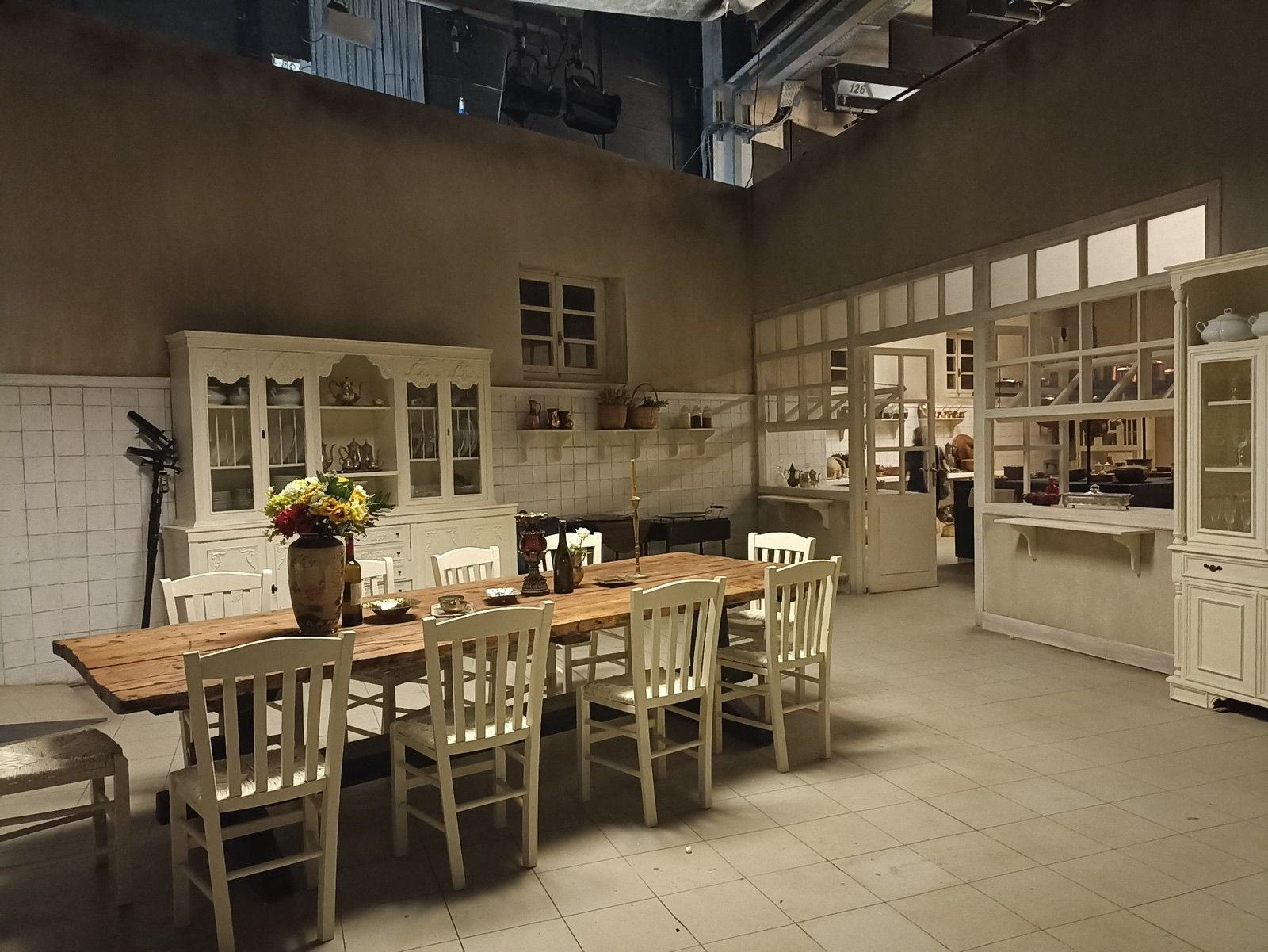 Η κουζίνα του προσωπικού στη νέα σειρά "Grand Hotel"