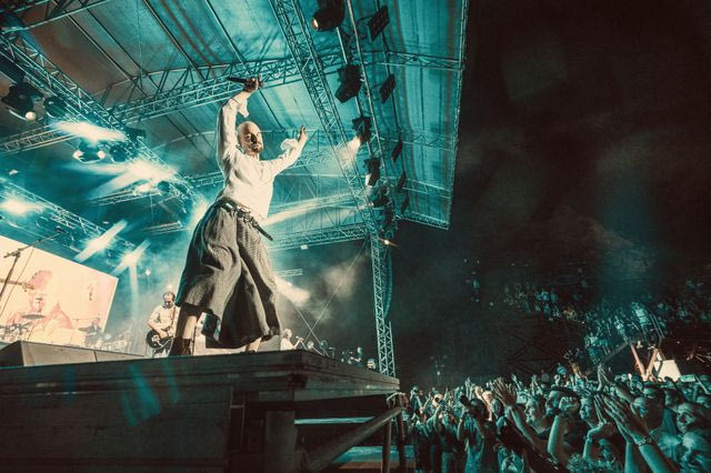Είδαμε James στον Λυκαβηττό – Είπαν το Senorita και ο Tim Booth “πέταξε” στο πλήθος