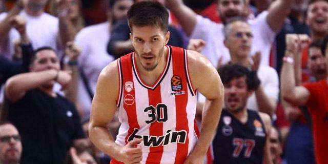 Φιλίπ Πετρούσεβ: Ο πρόεδρος του Ερυθρού Αστέρα έβαλε τέλος στα σενάρια μεταγραφής