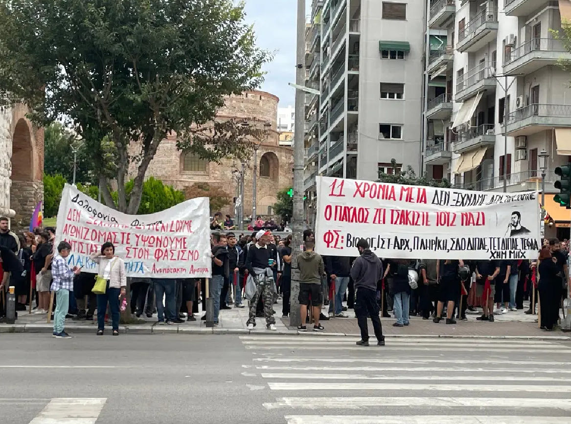 Αυτοκίνητο παρέσυρε και τραυμάτισε ένα ζευγάρι το οποίο συνόδευε το ανήλικο παιδί τους στην ΕΟ Θεσσαλονίκης - Πολυγύρου