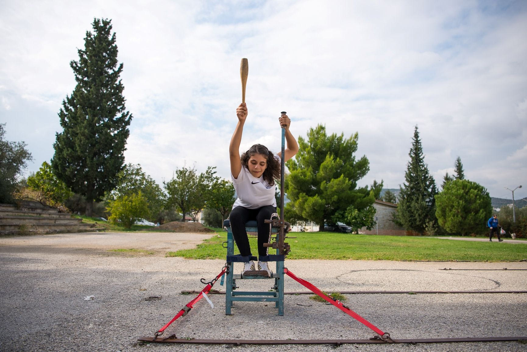 Η Αλία Ίσα από τη Συρία προπονείται στην κορίνα τους Παραολυμπιακούς αγώνες του Τόκυο. Η προπόνηση της Αλία και 17 ακόμη νέων κατέστη δυνατή χάρη στο έργο “Repower” που υλοποιήθηκε από την Ελληνική Παραολυμπιακή Επιτροπή με εταίρο την Equal Society. Το έργο "Repower" είναι ένα από τα 128 συνολικά έργα που υλοποιήθηκαν στο πλαίσιο του Active Citizens Fund Greece.