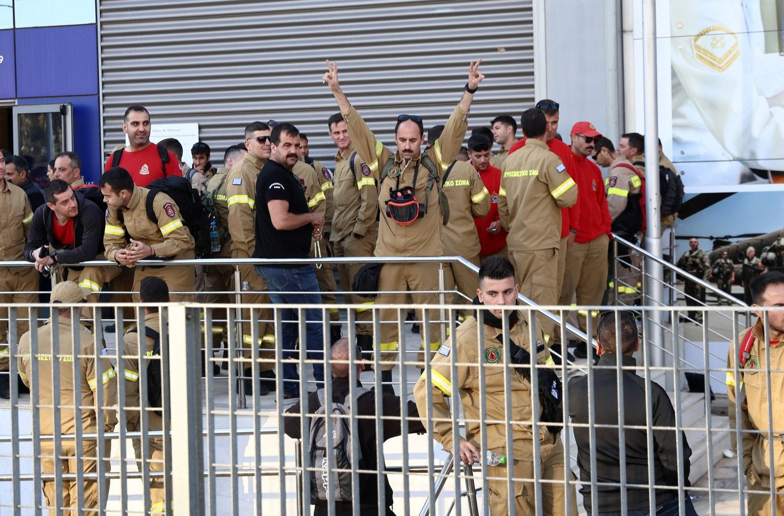 Εποχικοί Πυροσβέστες μέσα στο υπουργείο Πολιτικής Προστασίας