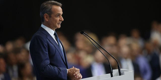 ΝΔ μόνη, ψάχνει αντίπαλο και ψάχνεται