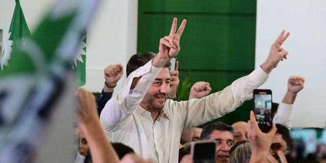 Οι 8 λόγοι που κάνουν ξανά το ΠΑΣΟΚ πρωταγωνιστή