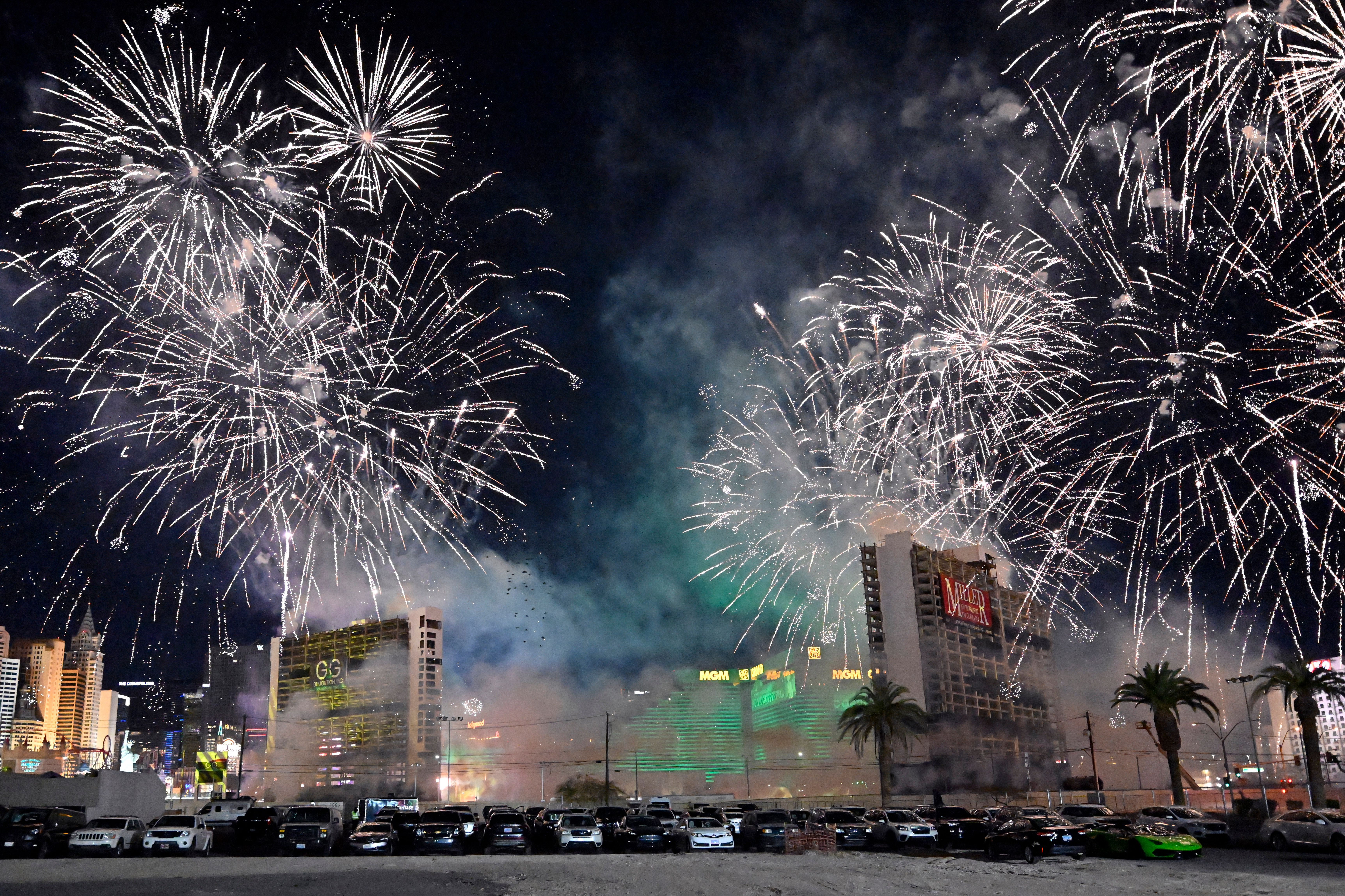 Η κατεδάφιση του ξενοδοχείου Τropicana 