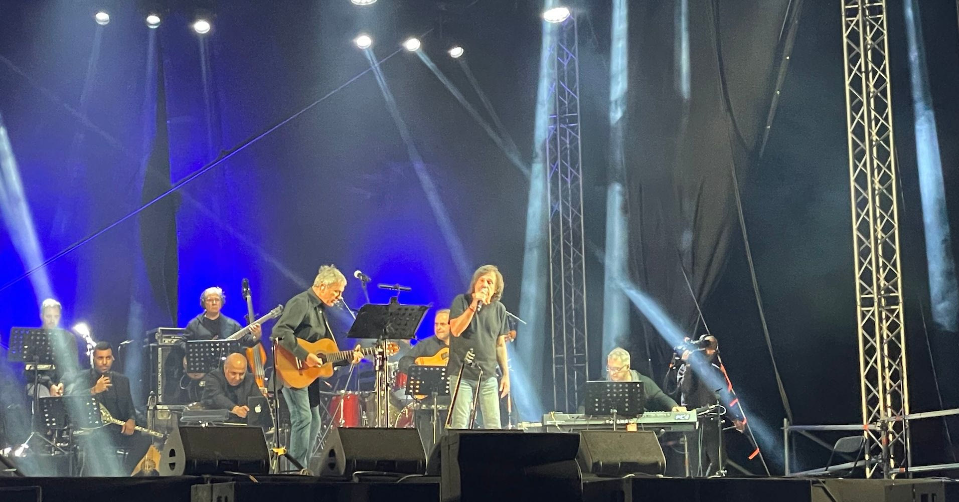 Γιώργος Νταλάρας- Βασίλης Παπακωνσταντίνου