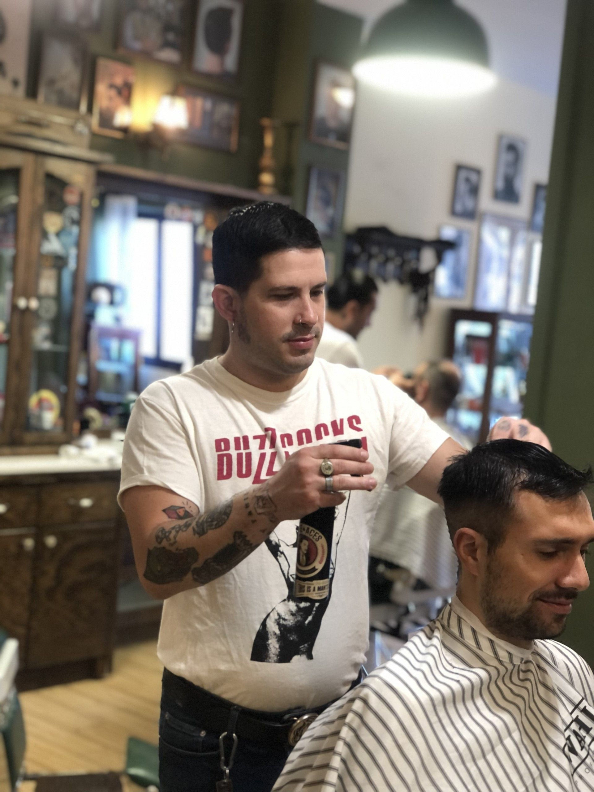 Αντώνης_outsidersbarbershop