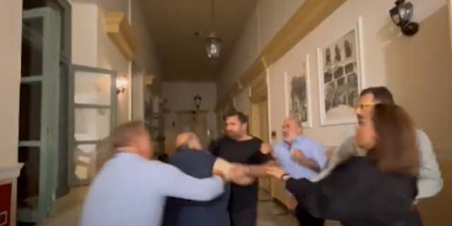 Σέρρες: Παραιτήθηκαν οι αντιδήμαρχοι που “πιάστηκαν στα χέρια”