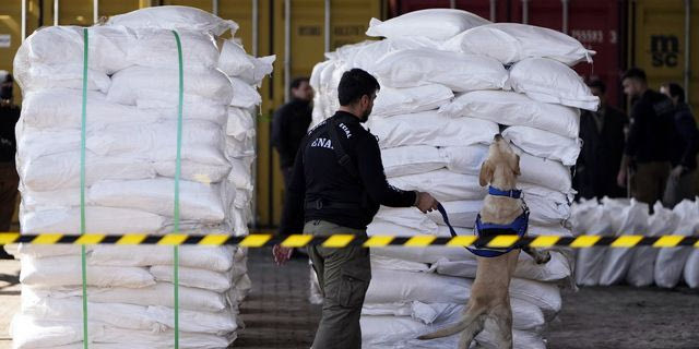 Κατάσχεση 4 τόνων κοκαΐνης σε φορτηγό πλοίο ανοικτά των Καναρίων