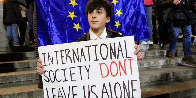 Οι ΥΠΕΞ της ΕΕ καταδικάζουν τις βουλευτικές εκλογές στην Γεωργία για παραβίαση των διεθνών κανόνων