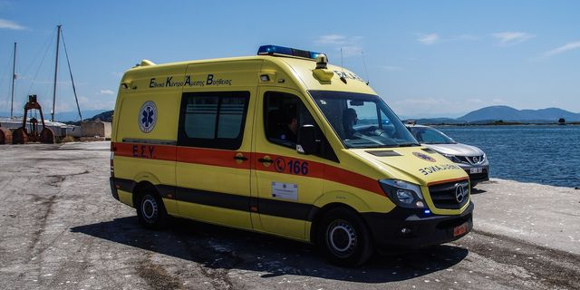 Κρήτη: 45χρονη βρέθηκε έξω από το σπίτι της με τραύματα από μαχαίρι