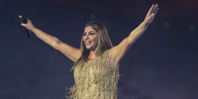 Έλενα Παπαρίζου: Το πρώτο μήνυμα μετά την εισαγωγή στο νοσοκομείο – “Θα επιστρέψω ακόμα πιο δυνατή”