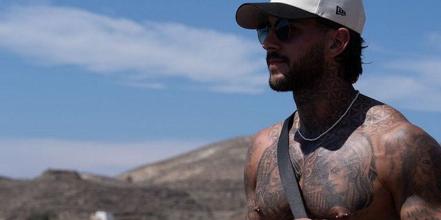 O Eλληνοκαναδός πυροσβέστης που επιλέχθηκε για ένα από τα πιο δημοφιλή ημερολόγια του πλανήτη