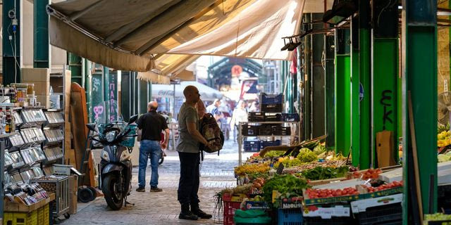 Φτώχεια στην Ελλάδα του 2024: Φταίει το σύστημα ή οι πολίτες;