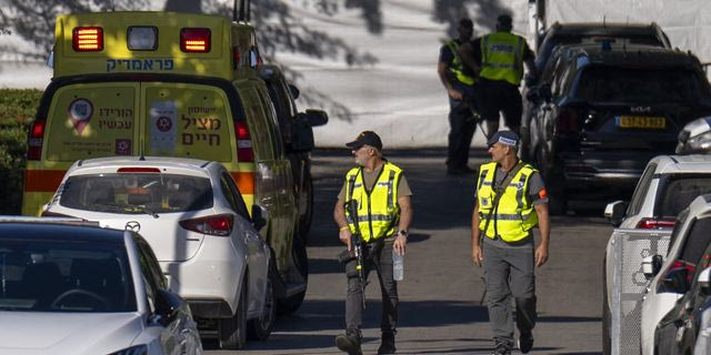 Τελ Αβίβ: Φορτηγό έπεσε σε στάση λεωφορείου – Δεκάδες τραυματίες
