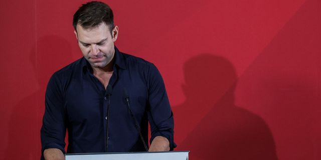 Πόθεν Έσχες Κασσελάκη: Ο κόσμος το’ χει τούμπανο…