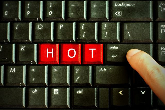 Γιατί μας ανάβει τόσο πολύ το step porn;