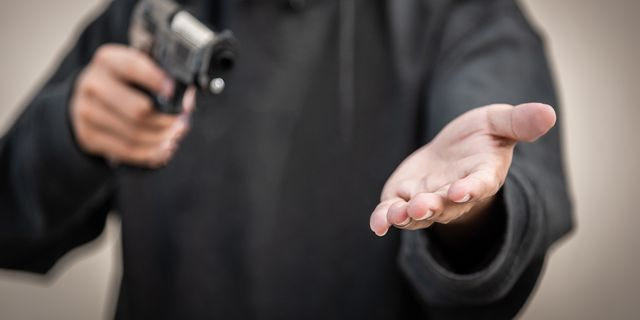 Μαρούσι: Λήστεψαν με την απειλή όπλου δυο 19χρονους