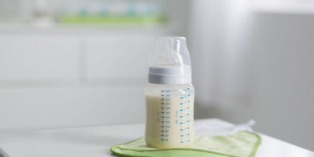 Tραγωδία στα κατεχόμενα: Έδωσαν γάλα με αλκοόλ σε επτά βρέφη – Νεκρό το ένα