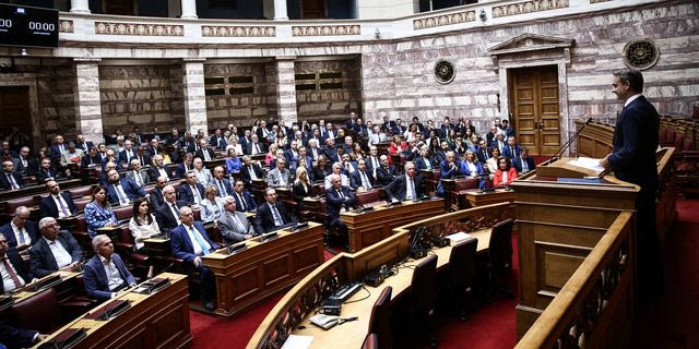 Οι “αντάρτες” βάζουν στην πρίζα τη ΝΔ