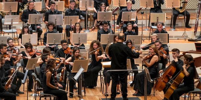 Ταξιδεύοντας στην κλασική εποχή με την Underground Youth Orchestra