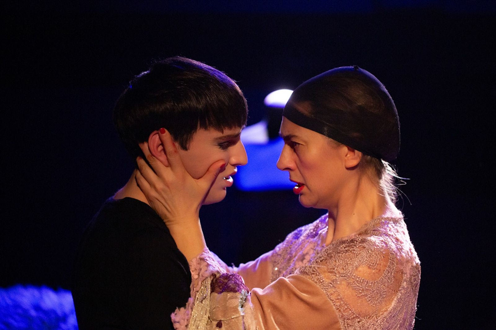 Τα Πικρά Δάκρυα της Πέτρα Φον Καντ- Βίκυ Βολιώτη