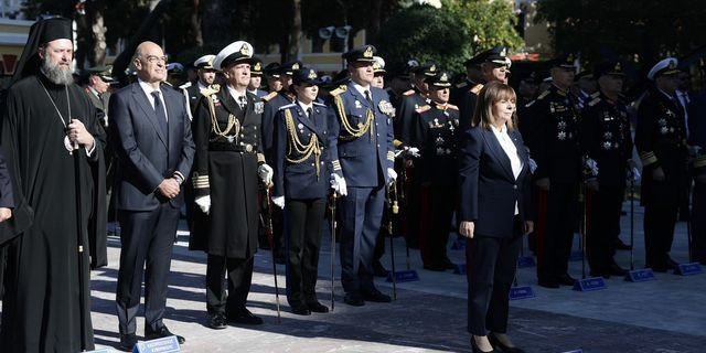 Θεσσαλονίκη: Η Κ. Σακελλαροπούλου κατέθεσε στεφάνι στο Ηρώο Πεσόντων του Γ’ Σώματος Στρατού