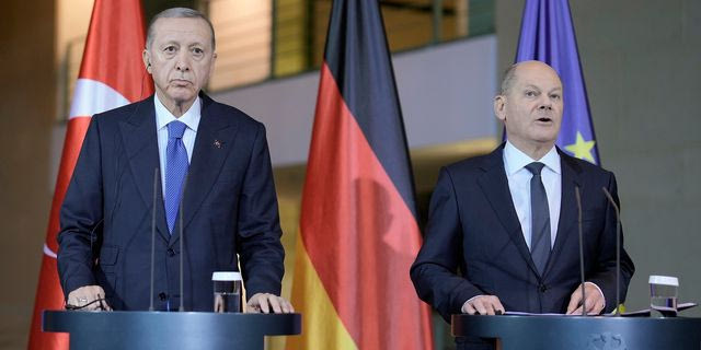 Μαχητικά και Μεταναστευτικό: Προς νέα φάση στις σχέσεις Γερμανίας – Τουρκίας;