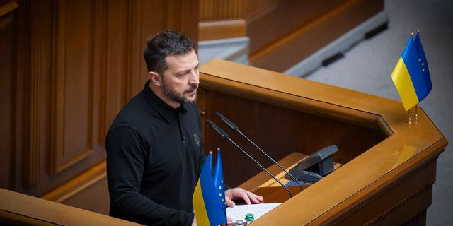 Ο πρόεδρος της Ουκρανίας Volodymyr Zelenskyy μιλάει σε βουλευτές στην Verkhovna Rada στο Κίεβο, Ουκρανία.