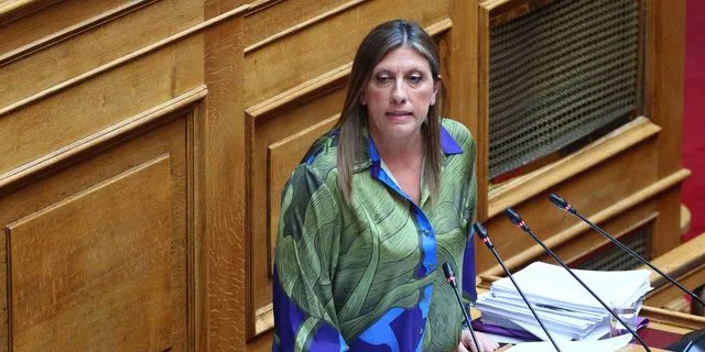 Η Ζωή Κωνσταντοπούλου στην Ολομέλεια της Βουλής