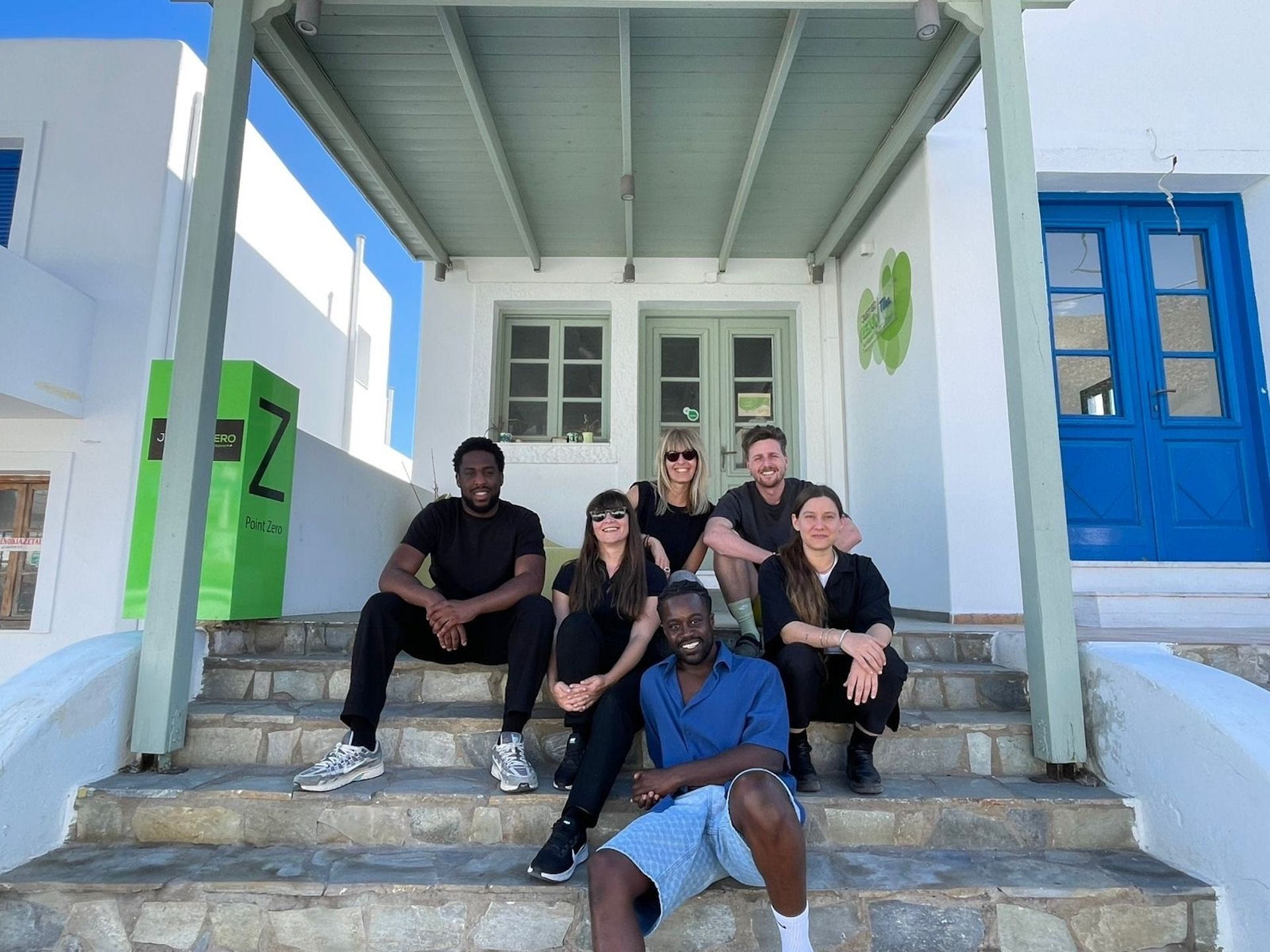 Στιγμιότυπο από το 3ο Tilos Artist Residency, PCAI (Κίκα Κυριακάκου, Βάσια Μαγουλά), British Council Greece (Μαρία Παπαϊωάννου), POoR Collective (Ben Spry, Larry Botchway, Shawn Adams), Τήλος, φωτογραφία: Ηλίας Μαδούρος, ©PCAI