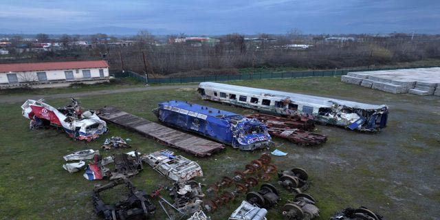 Τέμπη: Τα μυστικά των κινητών