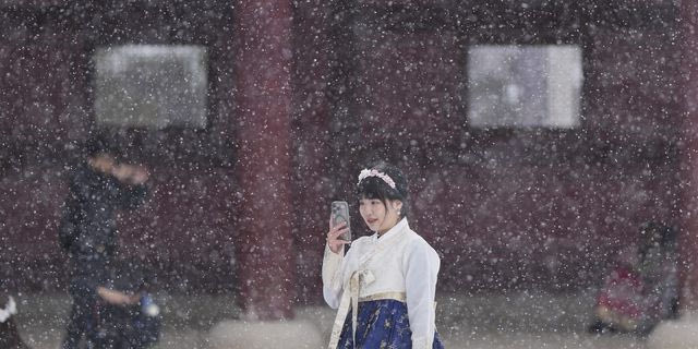 Ισχυρή χιονόπτωση στη Σεούλ