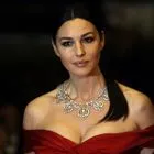 Η Μόνικα Μπελούτσι ποζάρει για πρώτη φορά στον φακό με την κόρη της