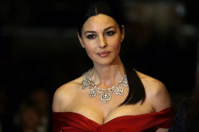 Η Μόνικα Μπελούτσι ποζάρει για πρώτη φορά στον φακό με την κόρη της