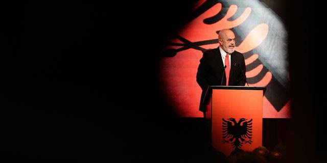Κομισιόν: Στην τελική ευθεία για ένταξη της Αλβανίας στην ΕΕ