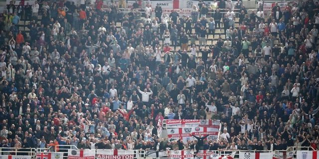 Άγγλοι οπαδοί κατηγορούν την ΕΛ.ΑΣ για βίαιη μεταχείριση