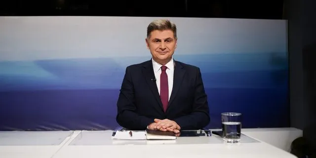 Ο Νικόλας Φαραντούρης στο debate του ΣΥΡΙΖΑ-ΠΣ στην ΕΡΤ