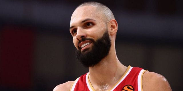 Φουρνιέ για νέο συμβόλαιο με τον Ολυμπιακό: “Δεν έχω υπογράψει τίποτα”