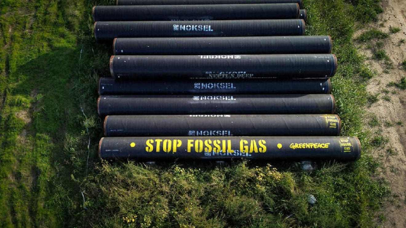 Διαμαρτυρία της Greenpeace στη Ρουμανία για την άμεση διακοπή της εξόρυξης φυσικού αερίου από τη Μαύρη Θάλασσα