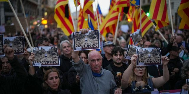 Διαδηλώσεις σε Βαλένθια και Μαδρίτη για τη διαχείριση των πλημμυρών