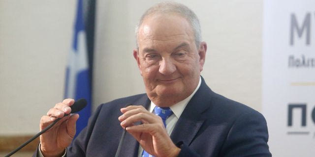 Νέα ομιλία Καραμανλή για τα εθνικά, στην παρουσίαση του βιβλίου Βαληνάκη