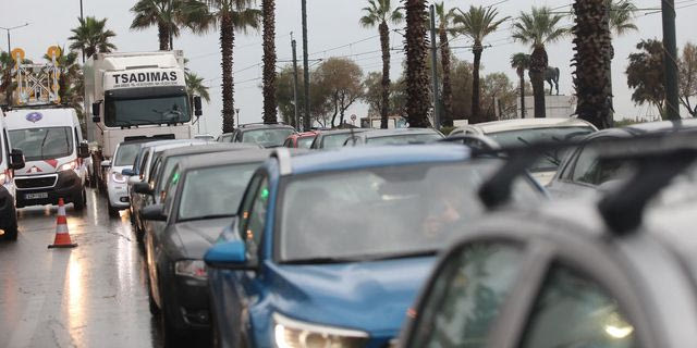 Κίνηση στη λεωφόρο Ποσειδώνος