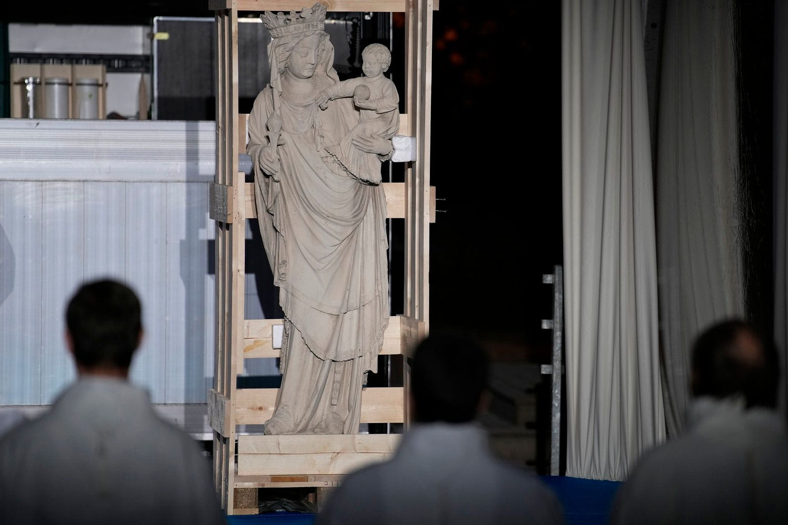 Ανοίγει ξανά η Παναγία των Παρισίων