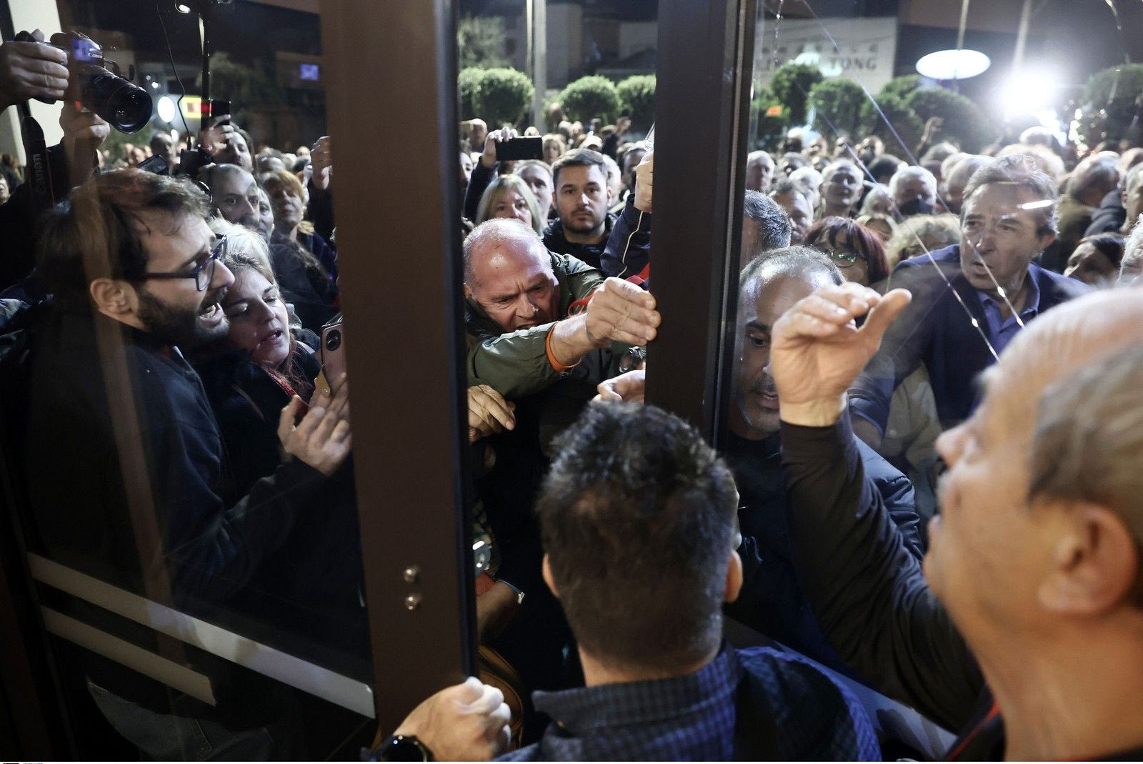 ΕΚΤΑΚΤΟ ΣΥΝΕΔΡΙΟ ΣΥΡΙΖΑ ΠΣ