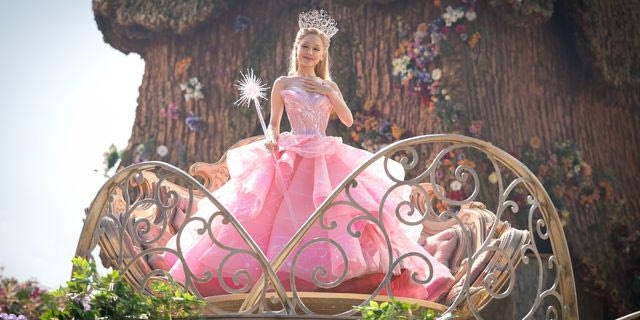 Wicked: Κυκλοφόρησαν κούκλες με link που οδηγούσε σε porn site αντί για τη σελίδα της ταινίας